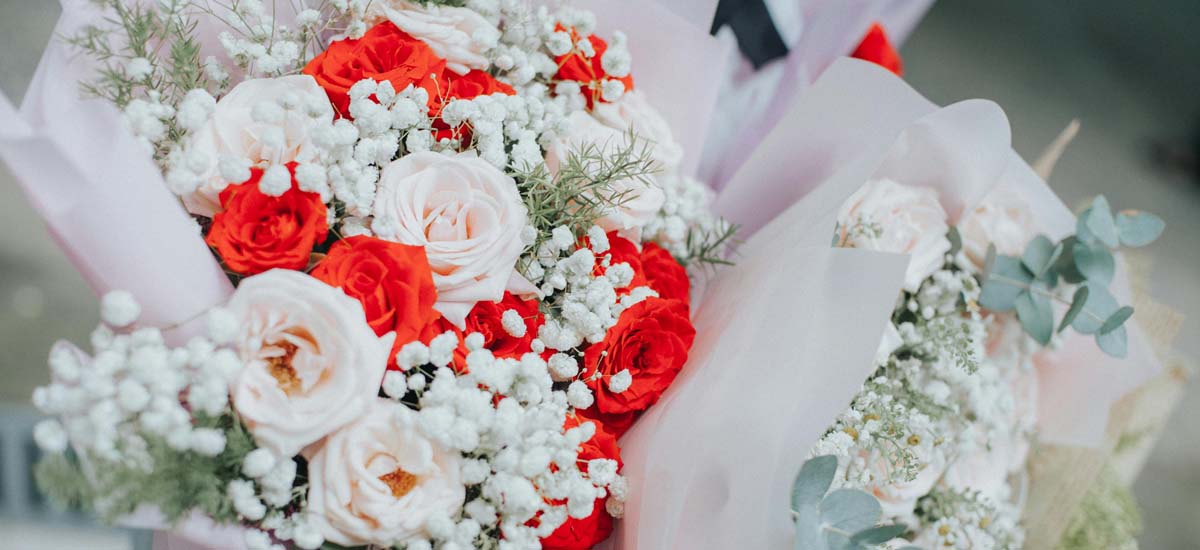 Fresh bouquet in vase – how to keep flowers fresh longer